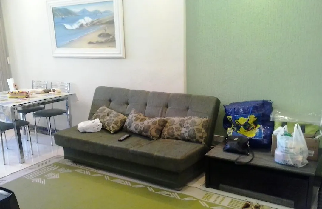 Apartamento Enseada, Guarujá, 3 dorms, 3 banhs, 8 pessoas, 02 quadras da praia, 2 sacadas, 2 vagas de garagem-1